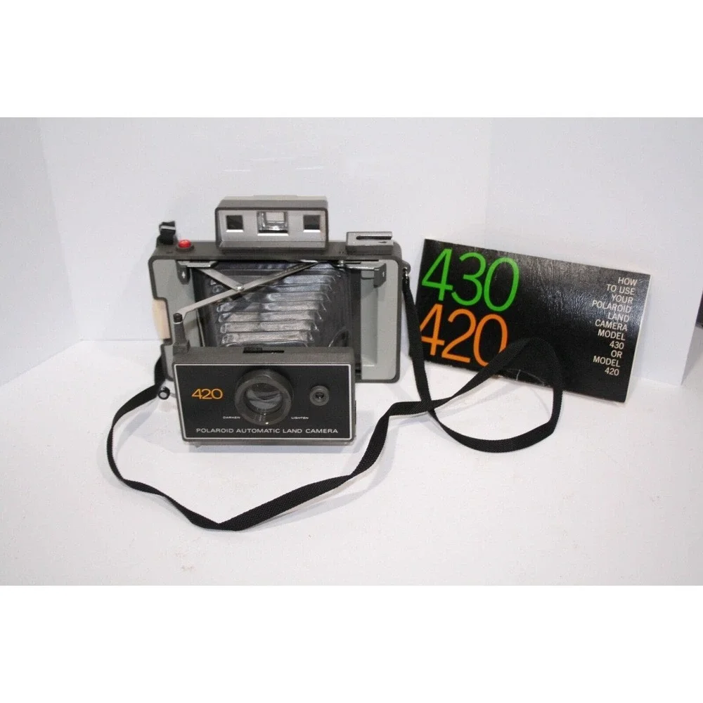 Polaroid Land Camera Vintage 420 With Case And Flash Film Manual
